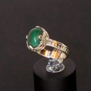 Elegant Green Stone Silver Ring